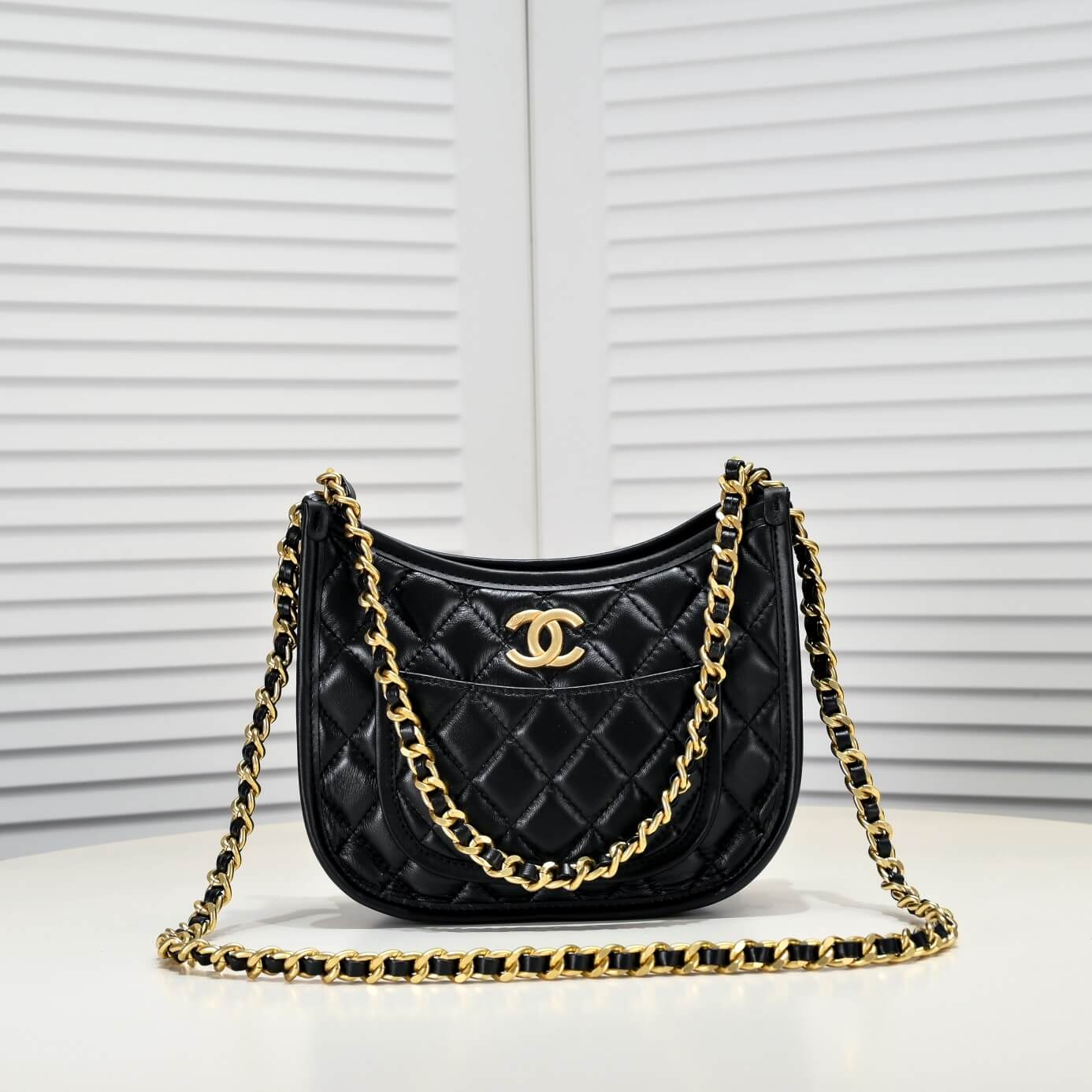 Chanel HOBO HANDBAG - Image 2