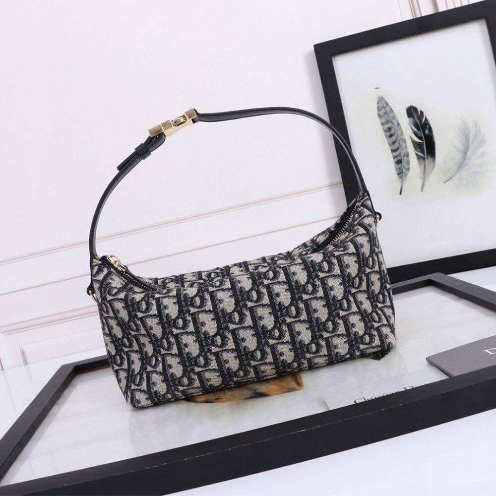 Medium DiorTravel Nomad Pouch - Image 2