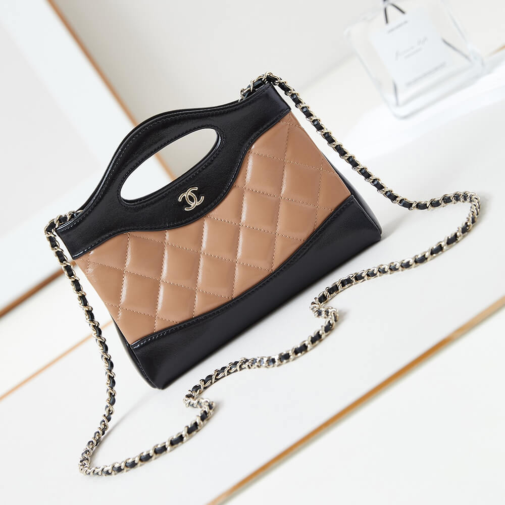CHANEL 31 nano Bag - Image 2