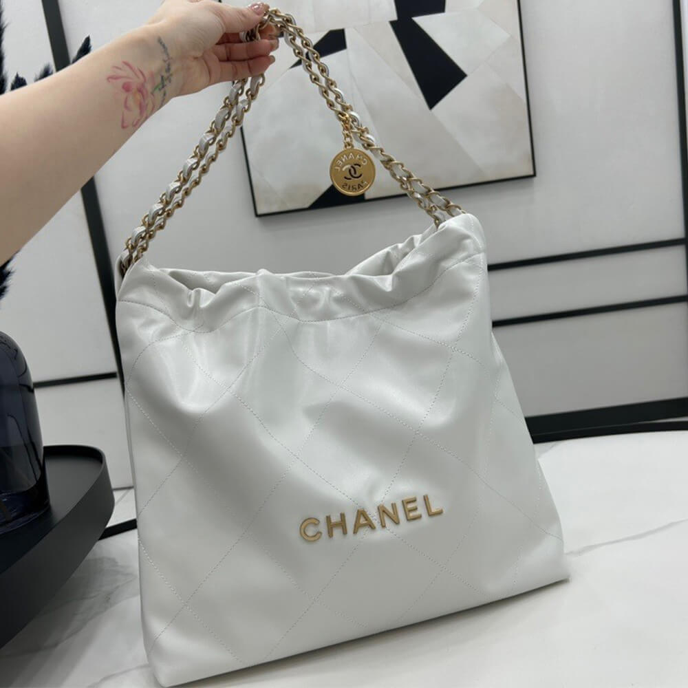 White CHANEL 22 Bag (high-end grade) - Image 3