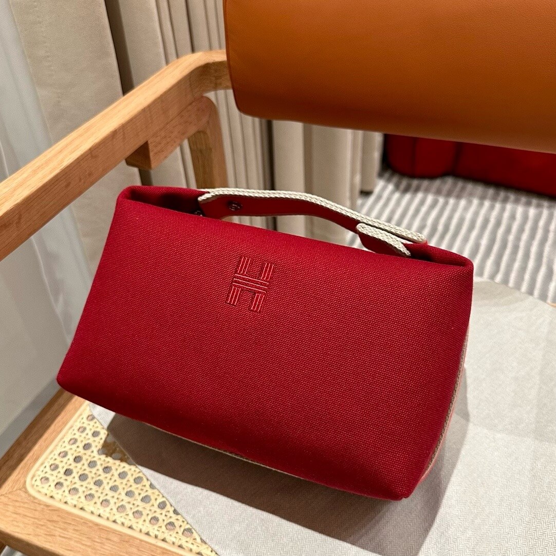 Hermes toiletery bag - Image 3