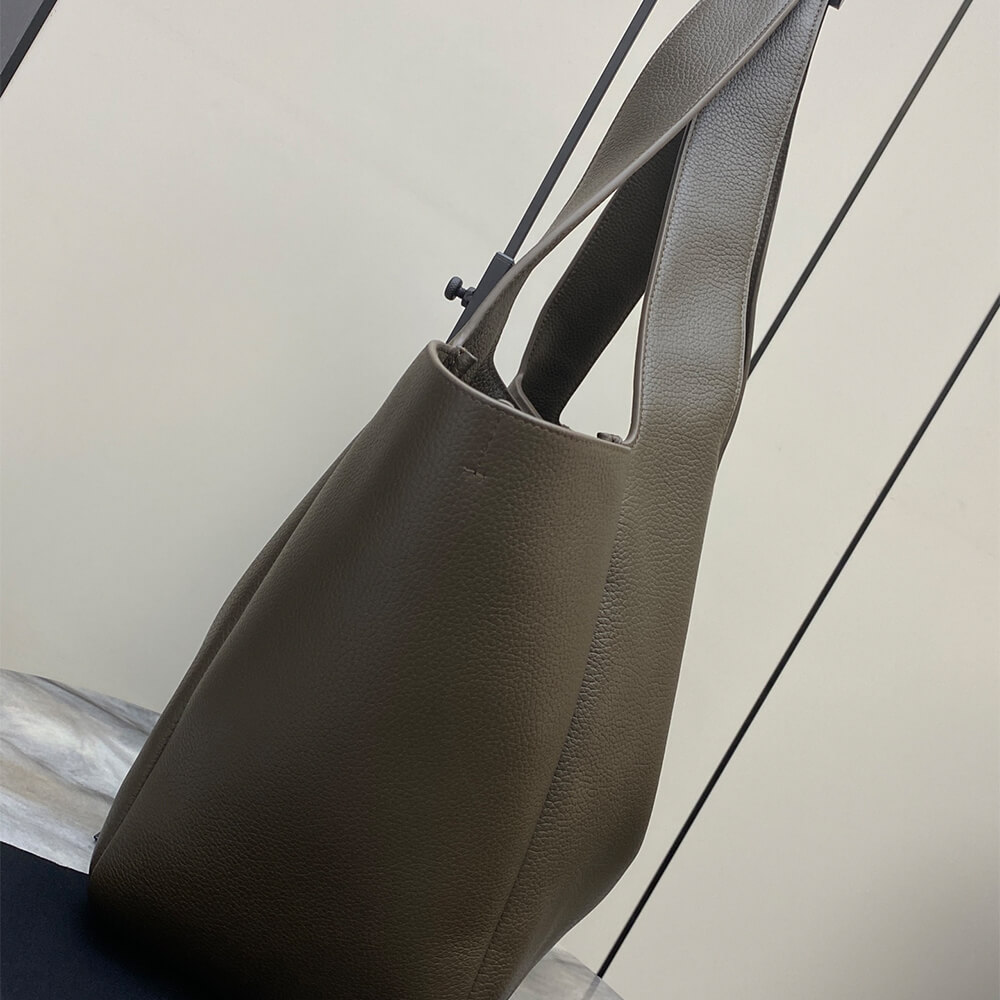 MUSK YSL LE 5 A 7 BEA IN GRAINED LEATHER - Image 3