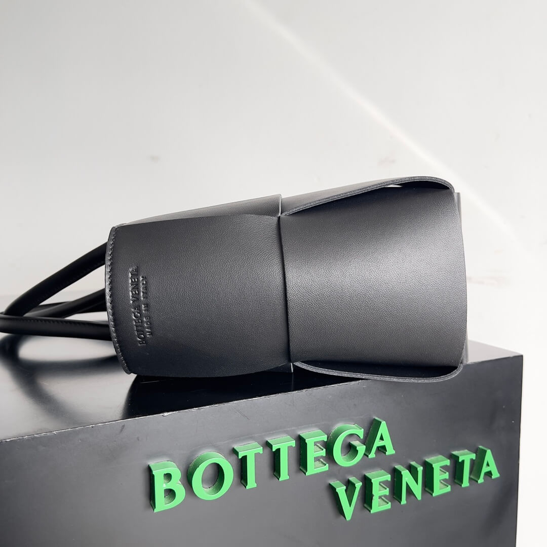 Black Bottega Veneta Small Arco Tote - Image 3
