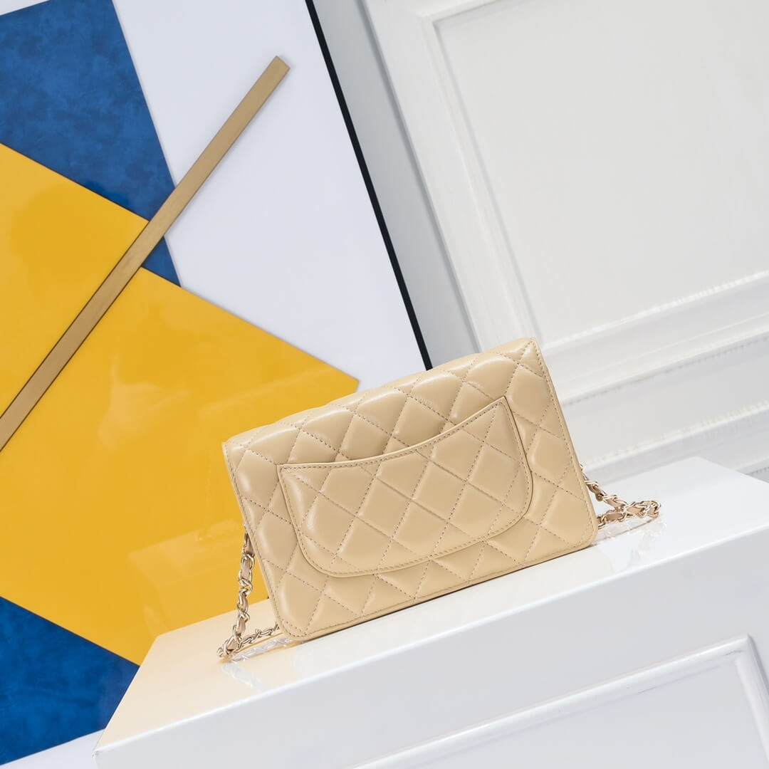 Yellow Chanel classic chain wallet - Image 4