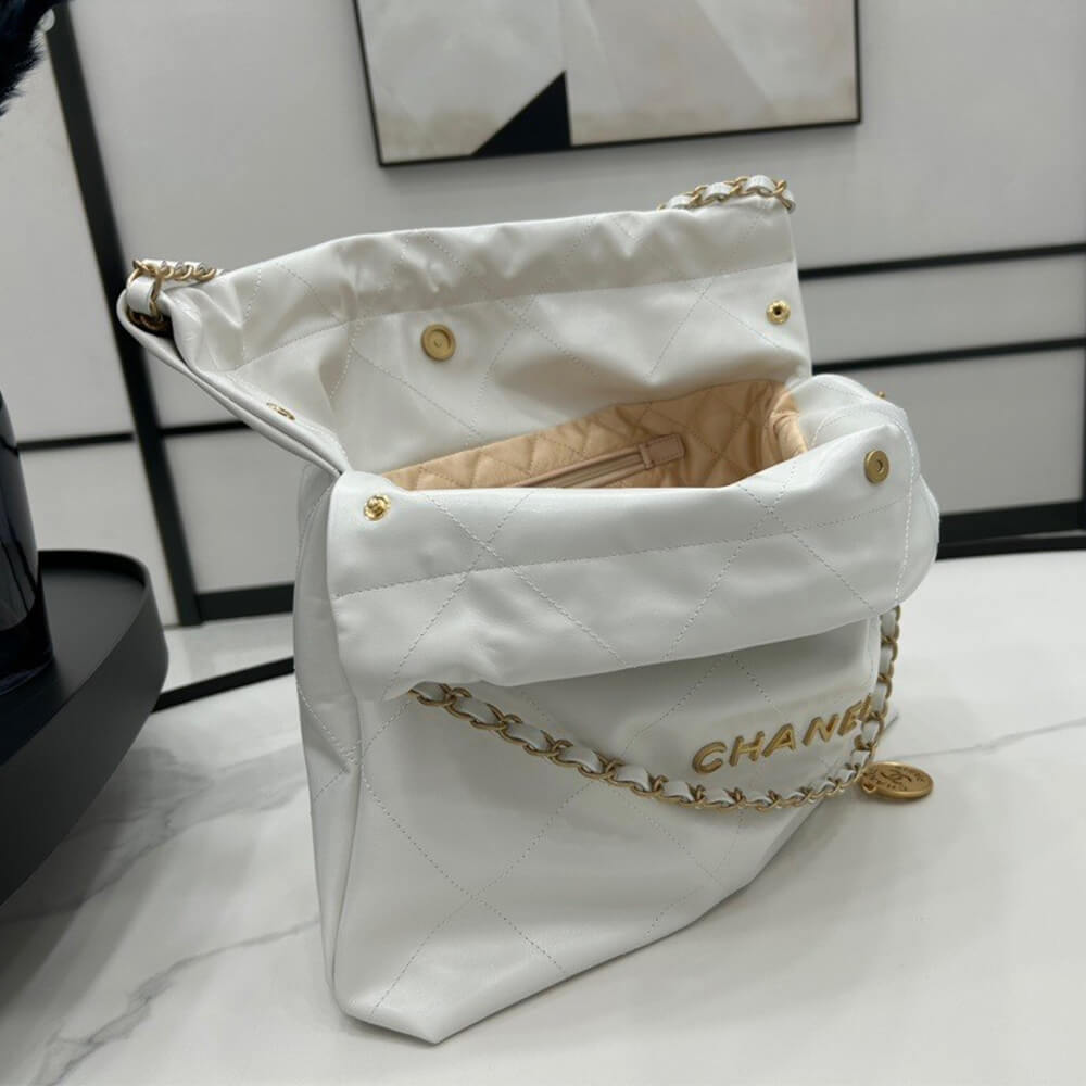 White CHANEL 22 Bag (high-end grade) - Image 4