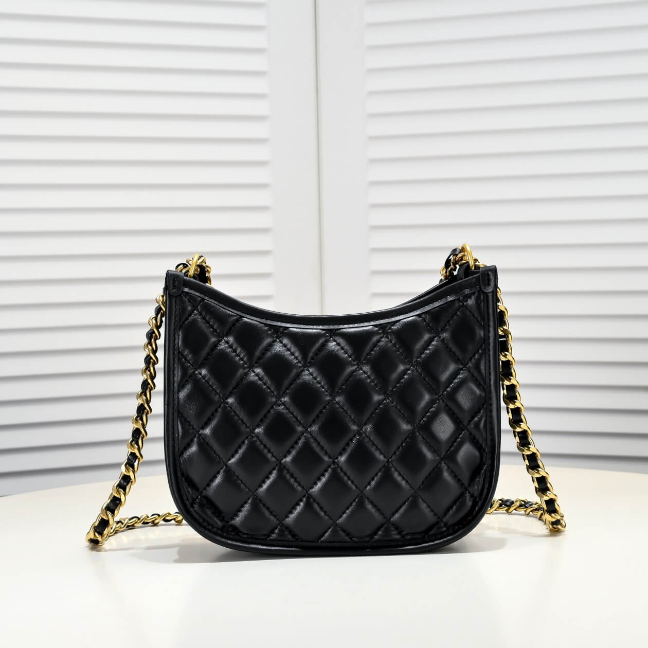 Chanel HOBO HANDBAG - Image 4