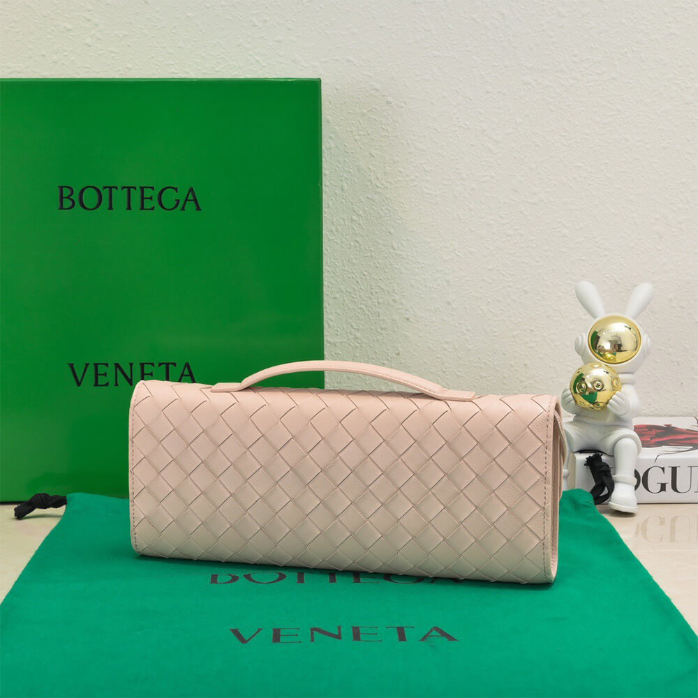 Powder pink Bottega Veneta Andiamo Clutch (HIGH-END GRADE) - Image 4