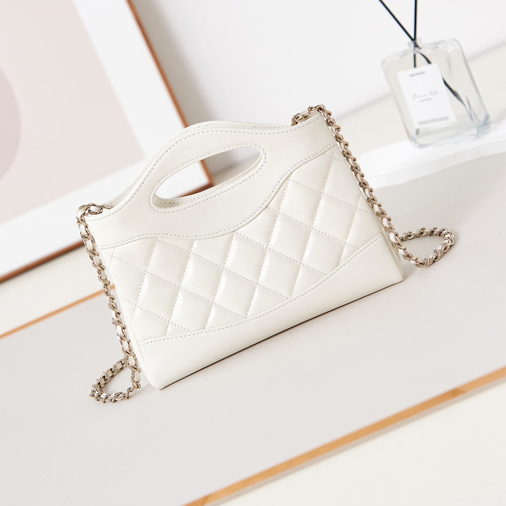CHANEL 31 nano Bag - Image 4