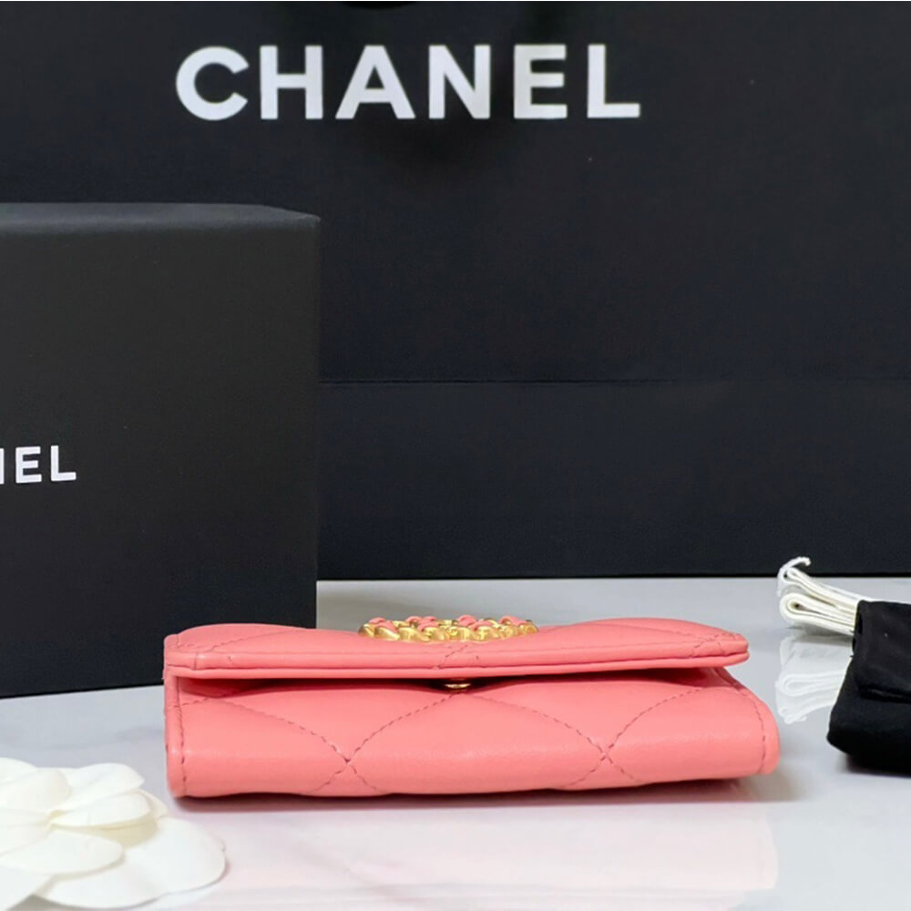 Chanel 19 flap card holder - Image 5