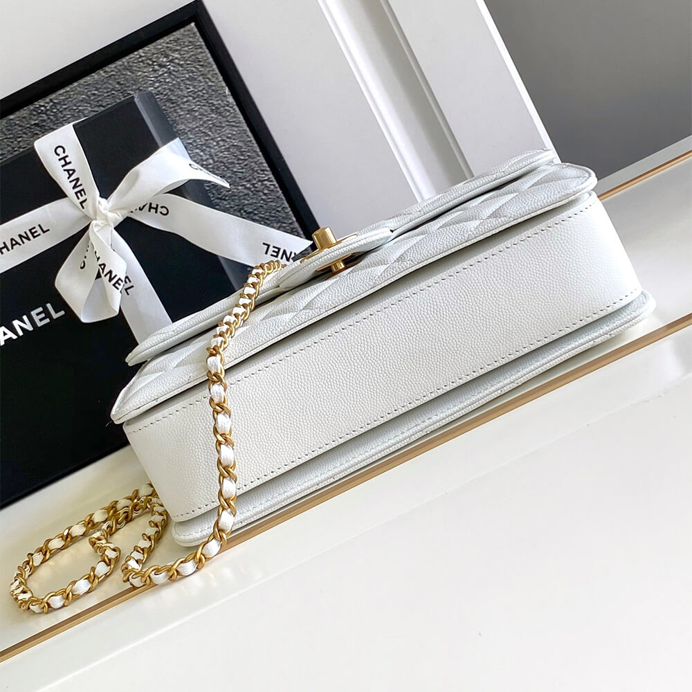 Chanel Large Handbag - Image 5