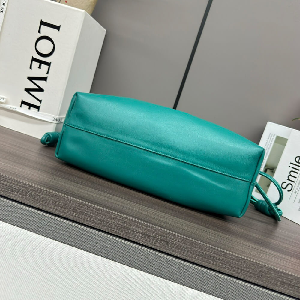 Loewe Medium Flamenco purse in mellow nappa lambskin - Image 5