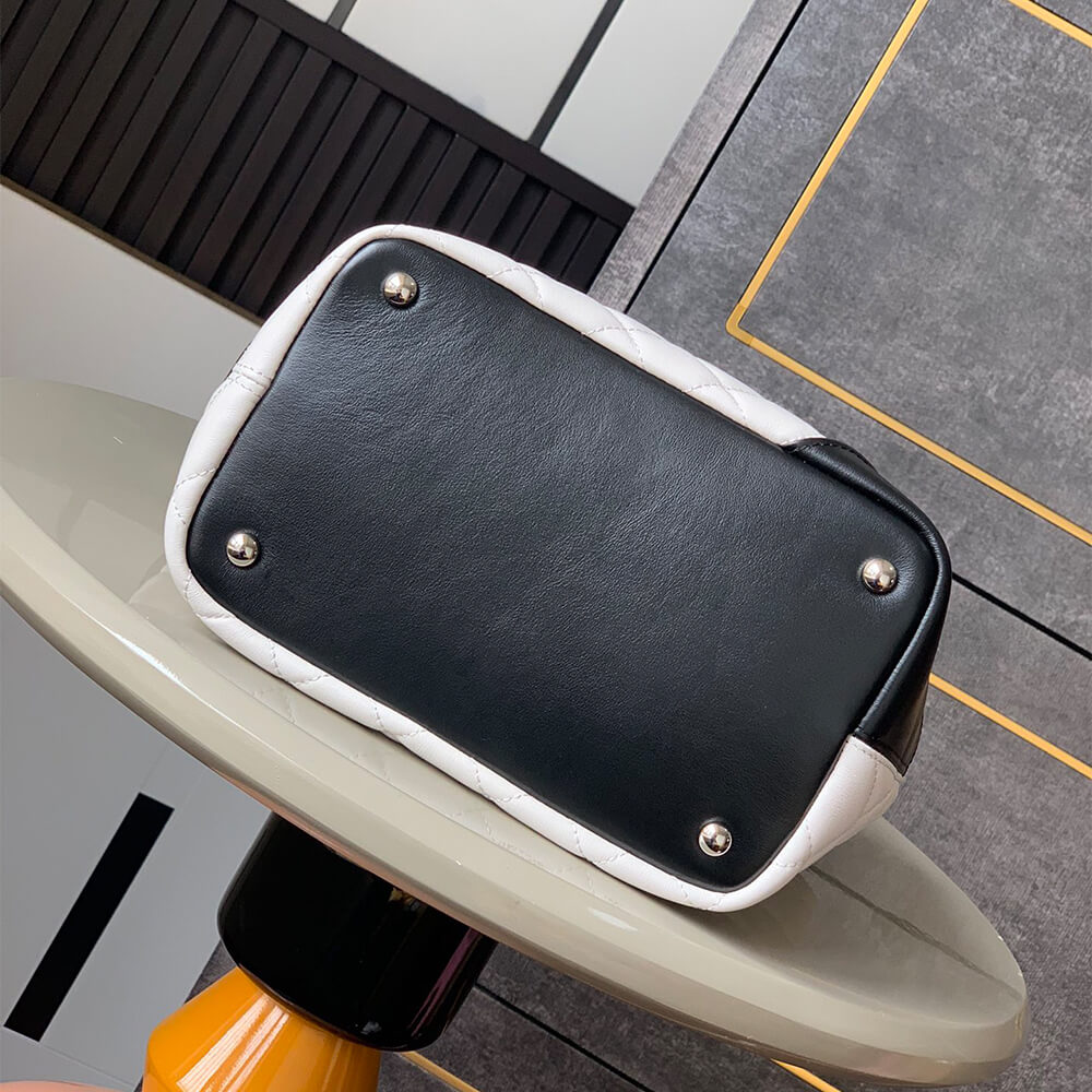 Chanel Cambon Line Medium Tote (high-end grade) - Image 5