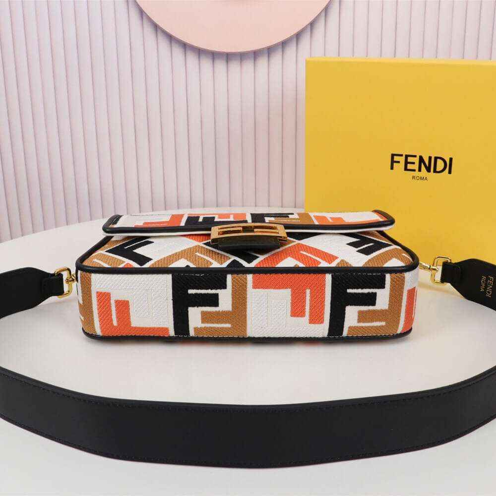 Fendi Baguette (high-end grade) - Image 5
