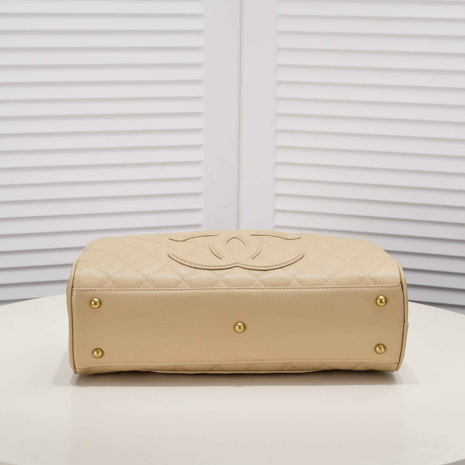 CHANEL Large Vintage Boston Bag - Image 5