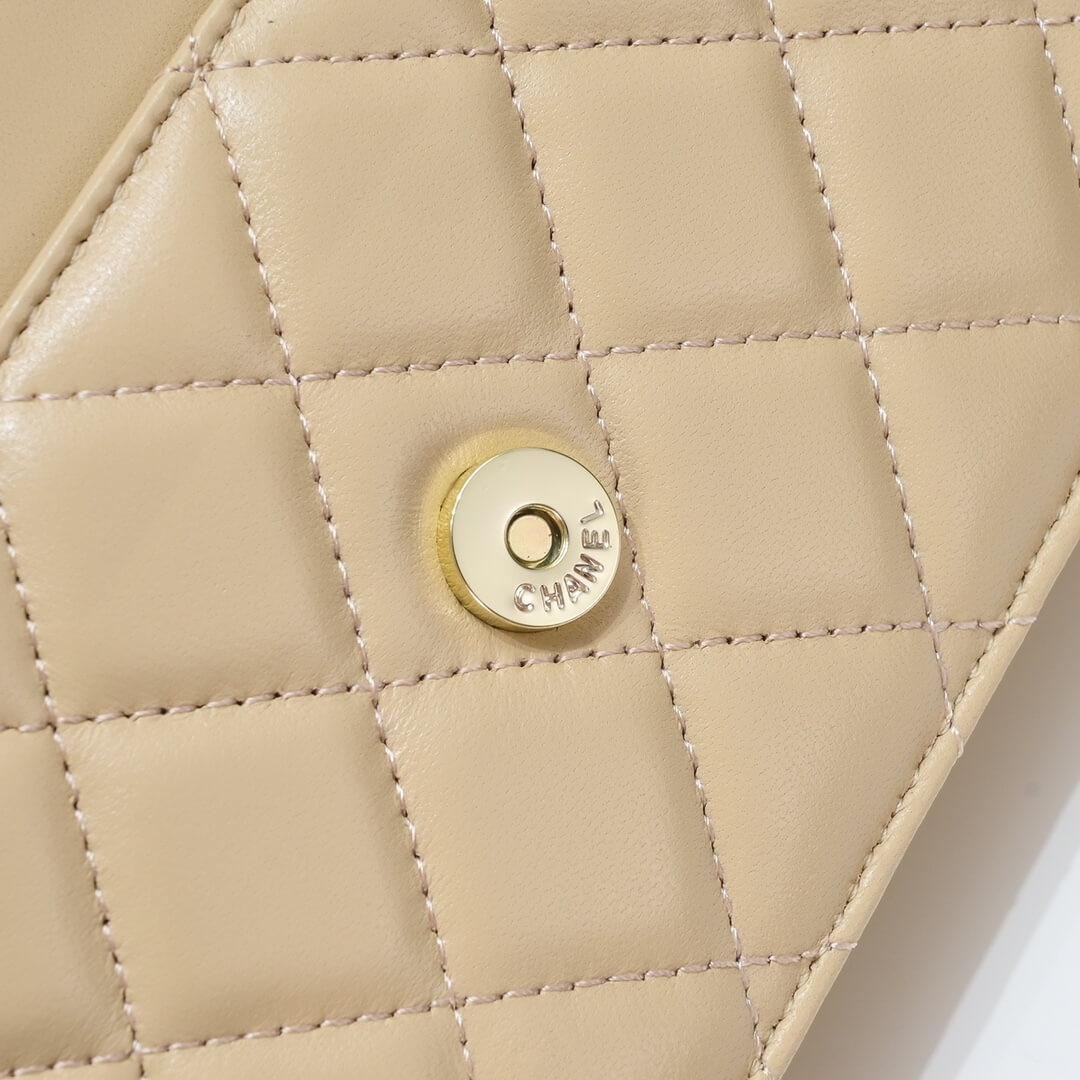 Yellow Chanel classic chain wallet - Image 6