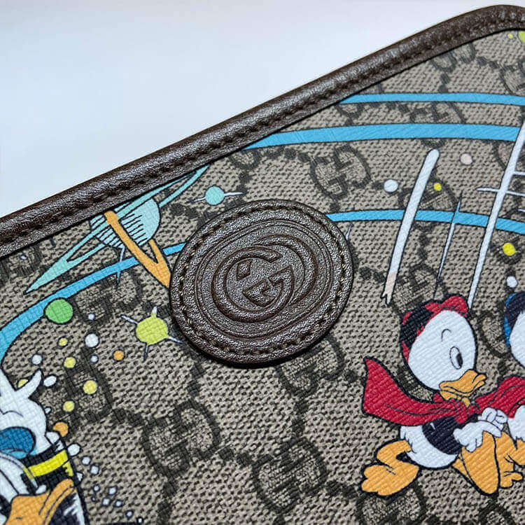 Disney x Gucci Donald Duck Cosmetic Case - Image 6