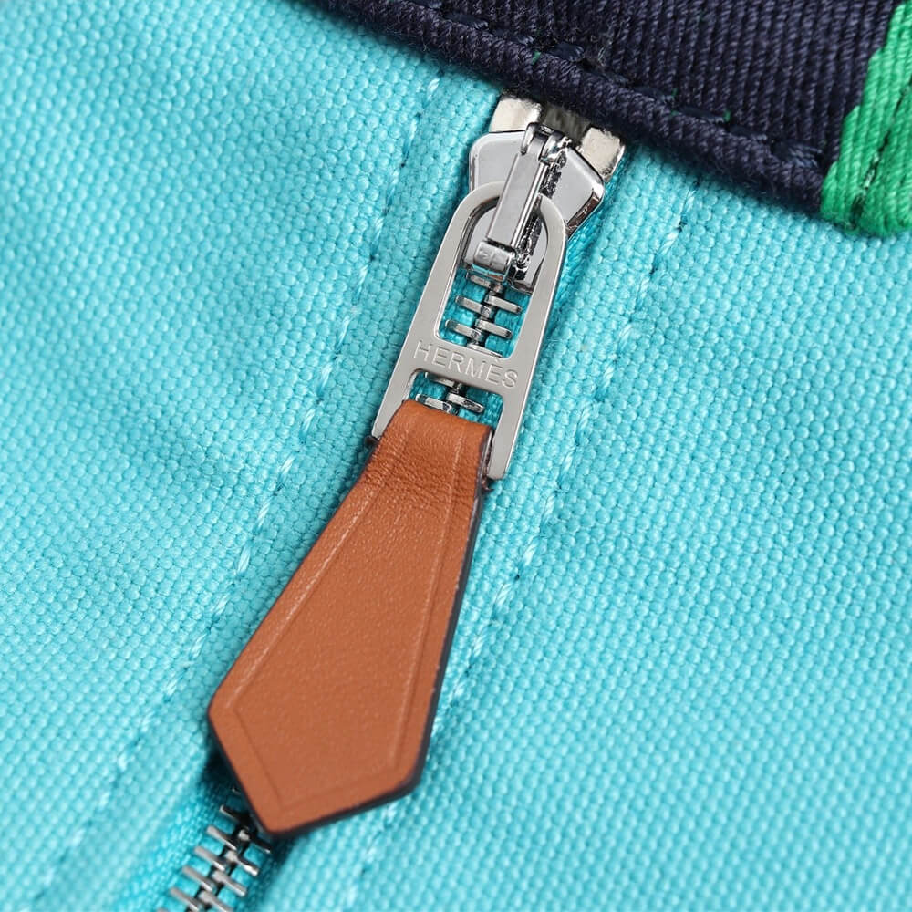 Hermes toiletery bag - Image 6