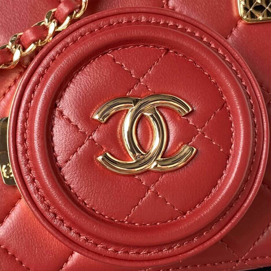 CHANEL CAMERA BAG - Image 6