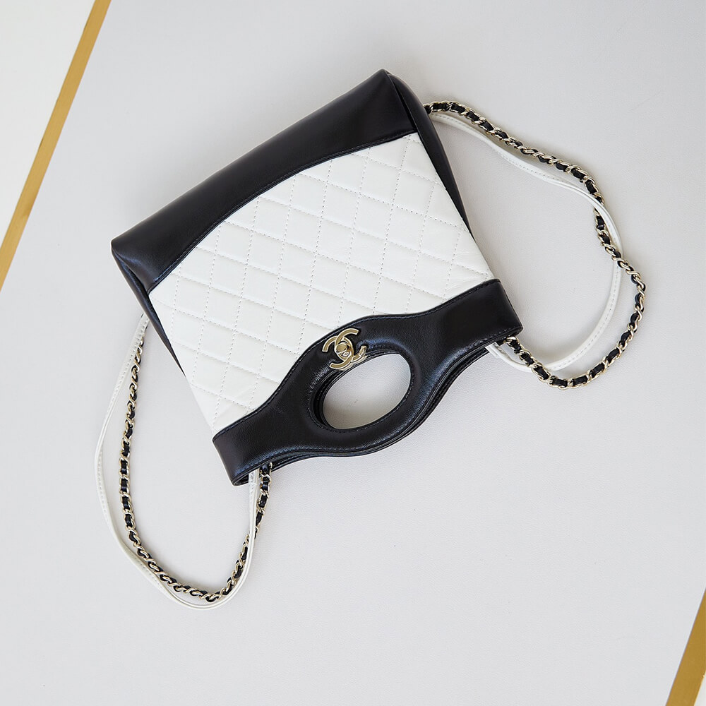 CHANEL 31 Mini Shopping Bag - Image 6