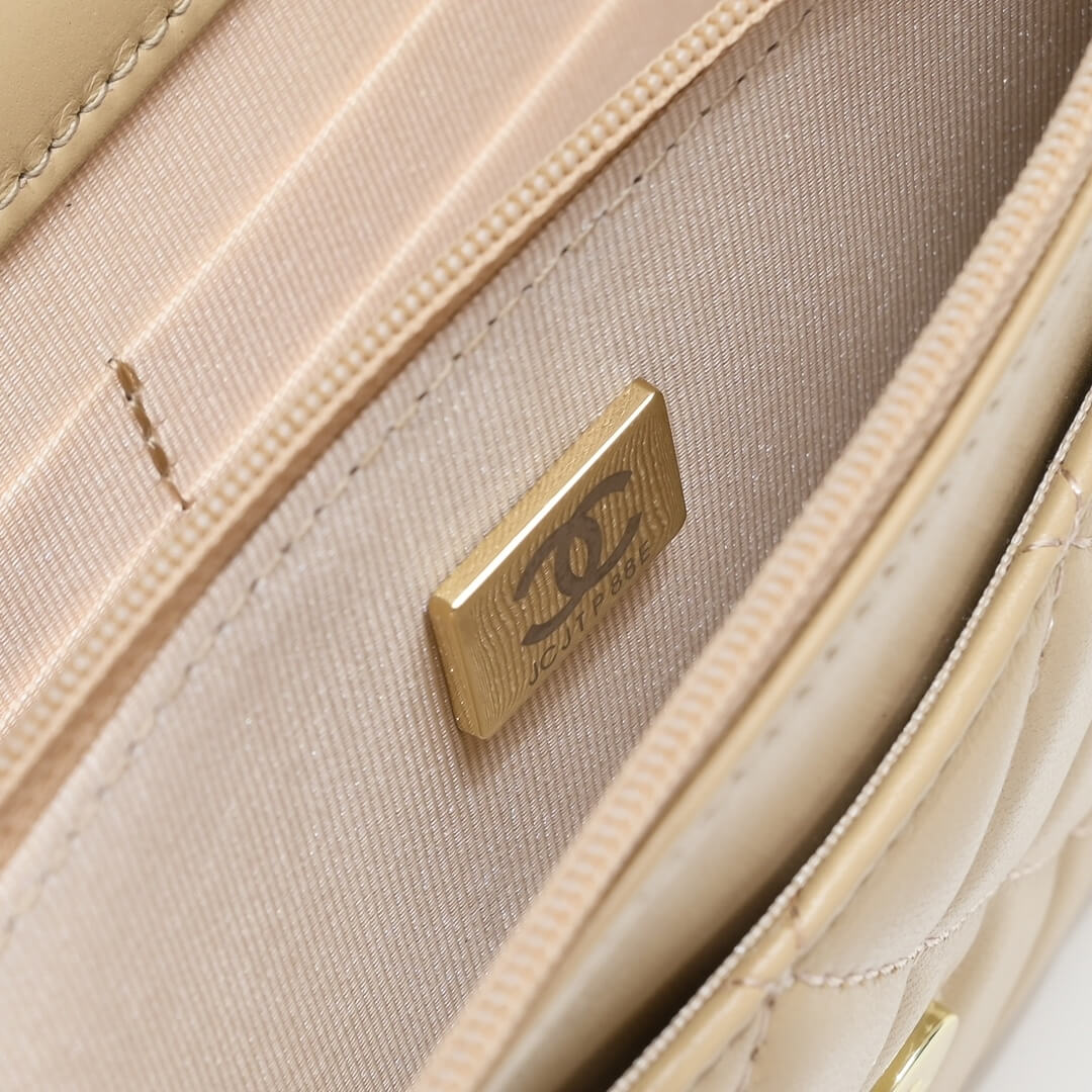 Yellow Chanel classic chain wallet - Image 7