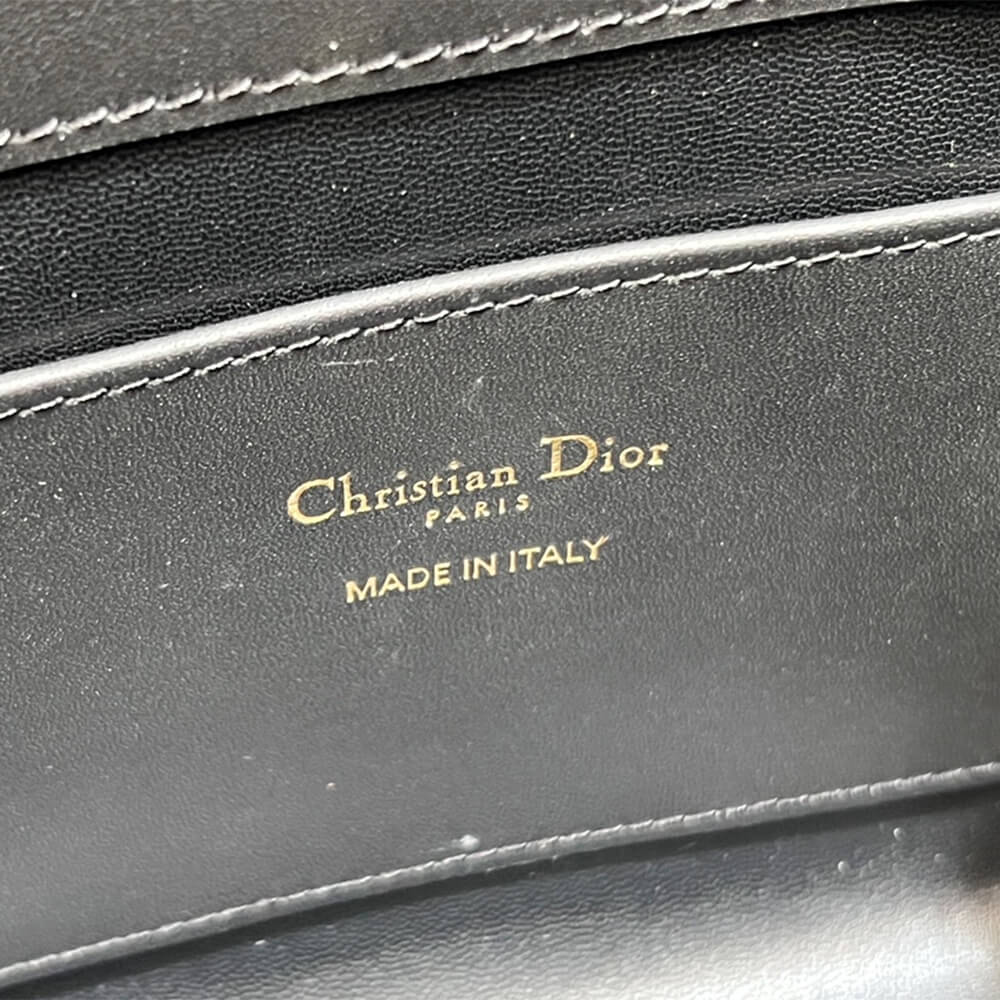 Small Dior Toujours Vertical Tote Bag - Image 7