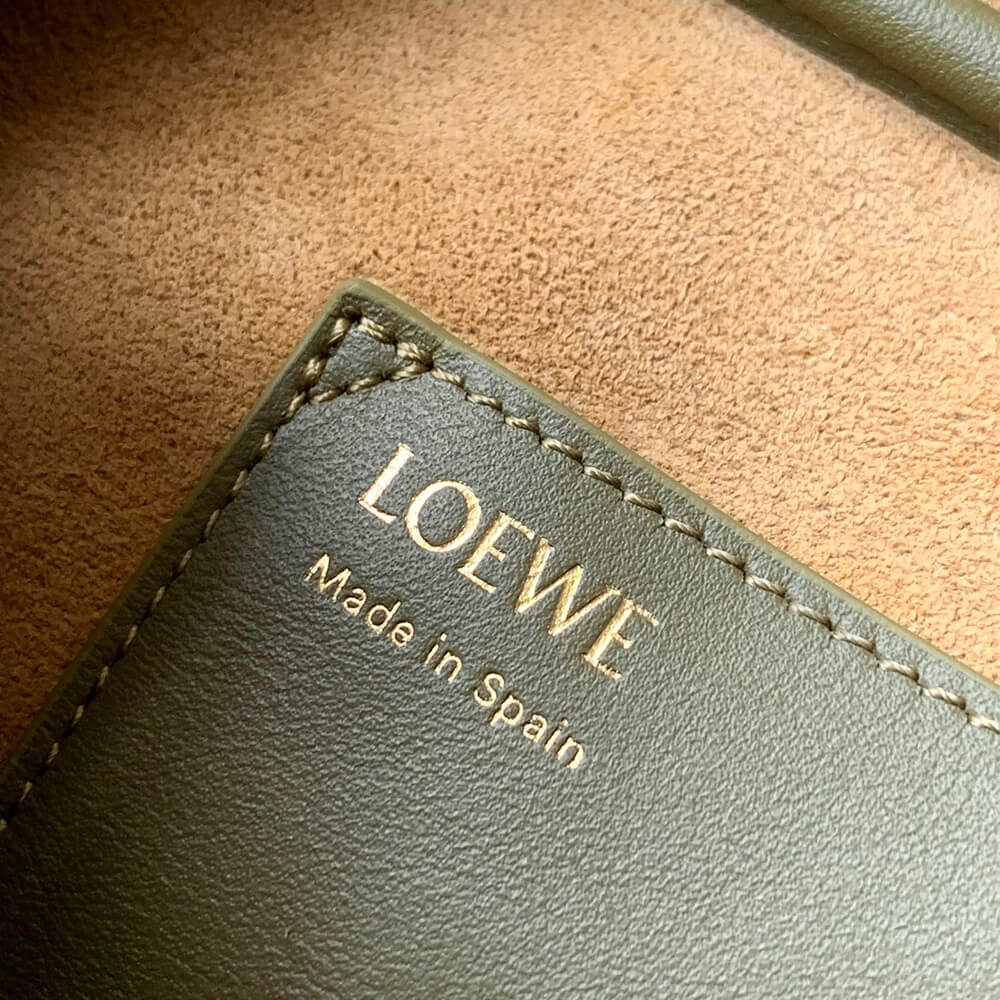 LOEWE Amazona 23 Cropped bag in nappa calfskin (HIGH-END GRADE) - Image 7