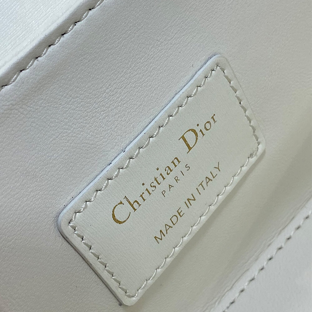 Dior Small 30 Montaigne Avenue Top Handle Bag - Image 7