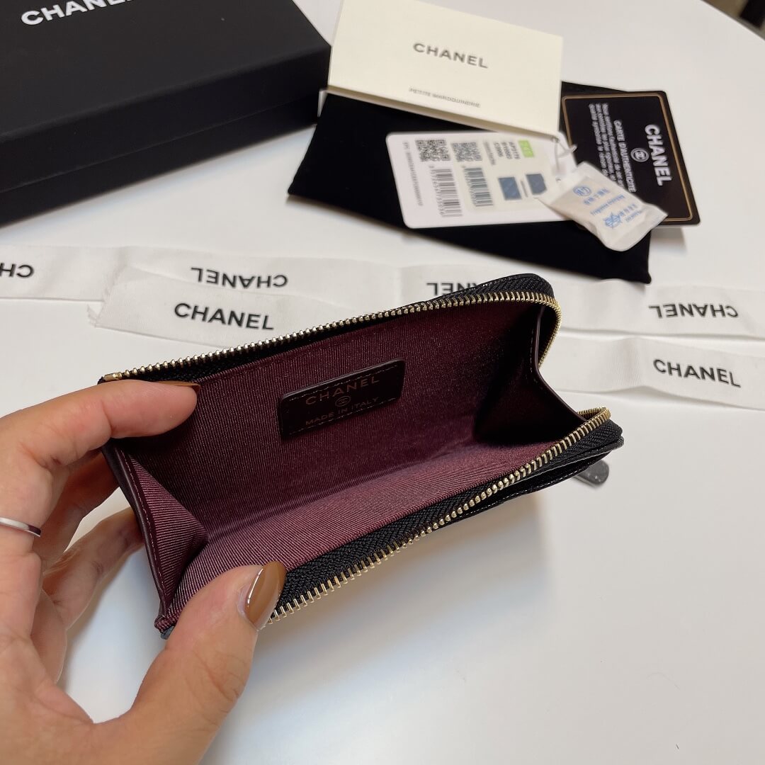 Chanel Classic Zipped Card Holder - Image 7