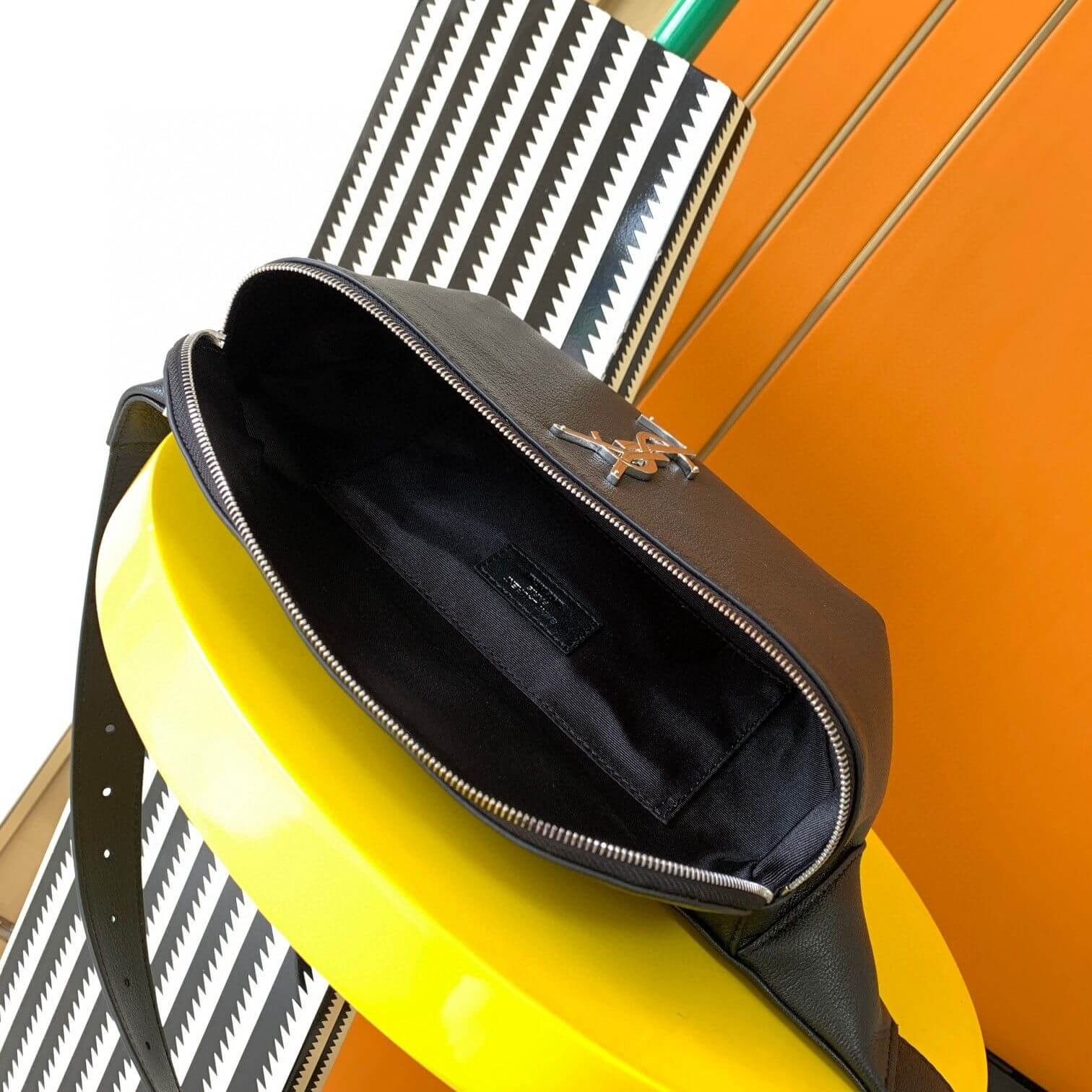 YSL CLASSIC MONOGRAM BELT Bag IN SOFT LAMBSKIN - Image 8