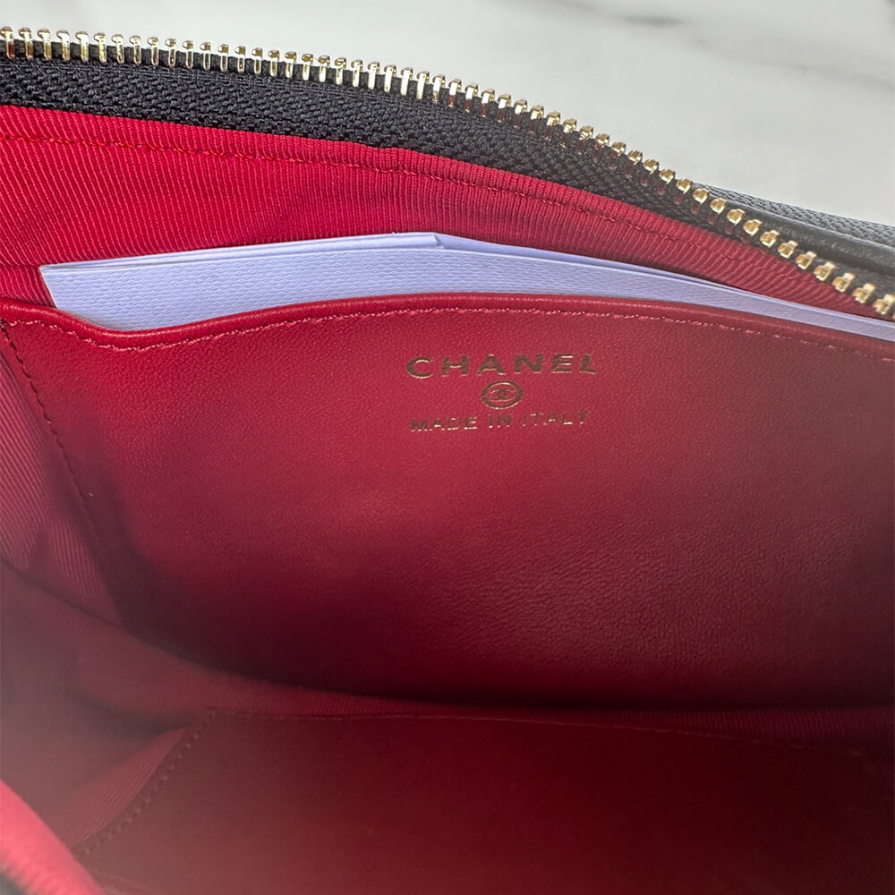 CHANEL 19 chain bag - Image 8