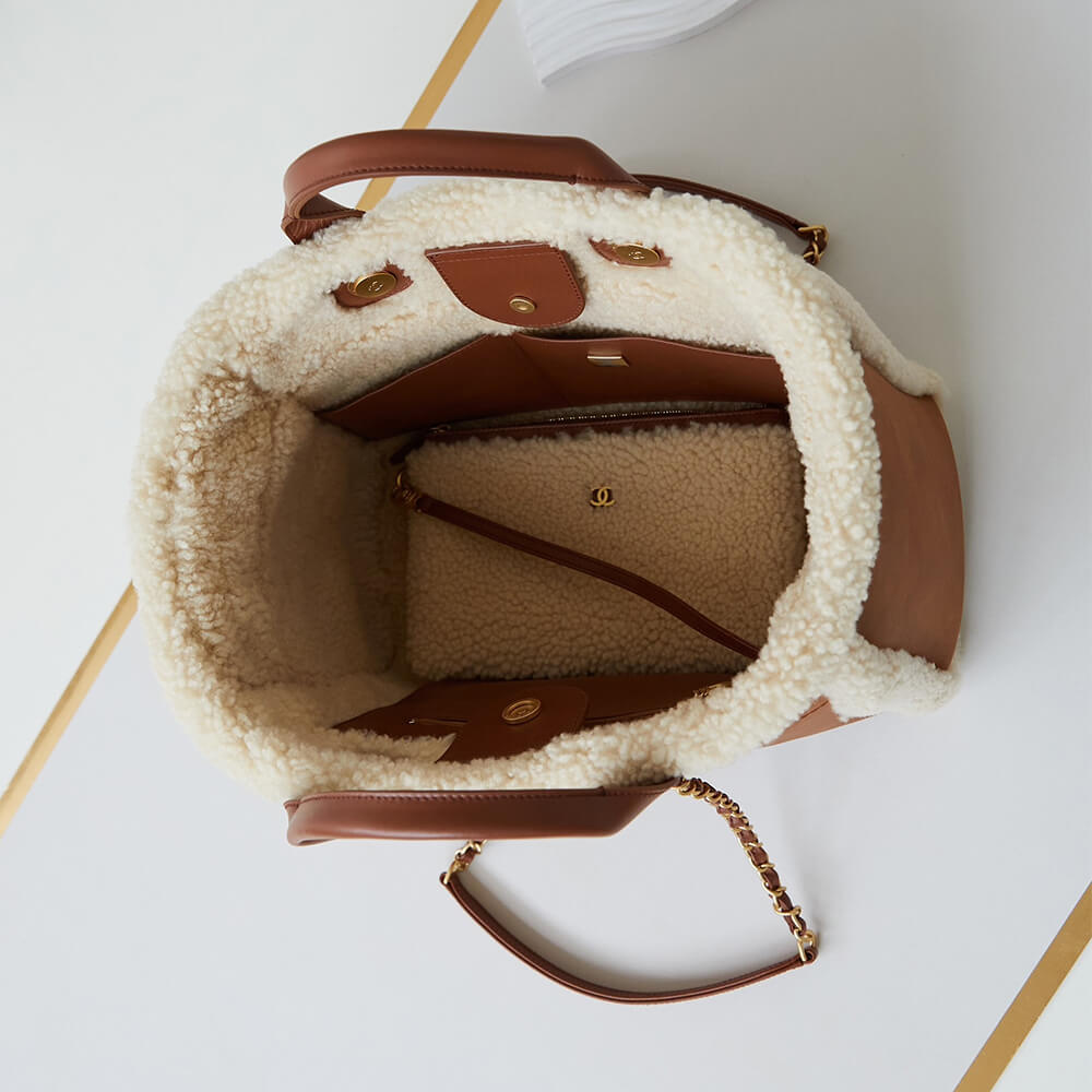 Chanel Small Tote Bag (high-end grade) - Image 8