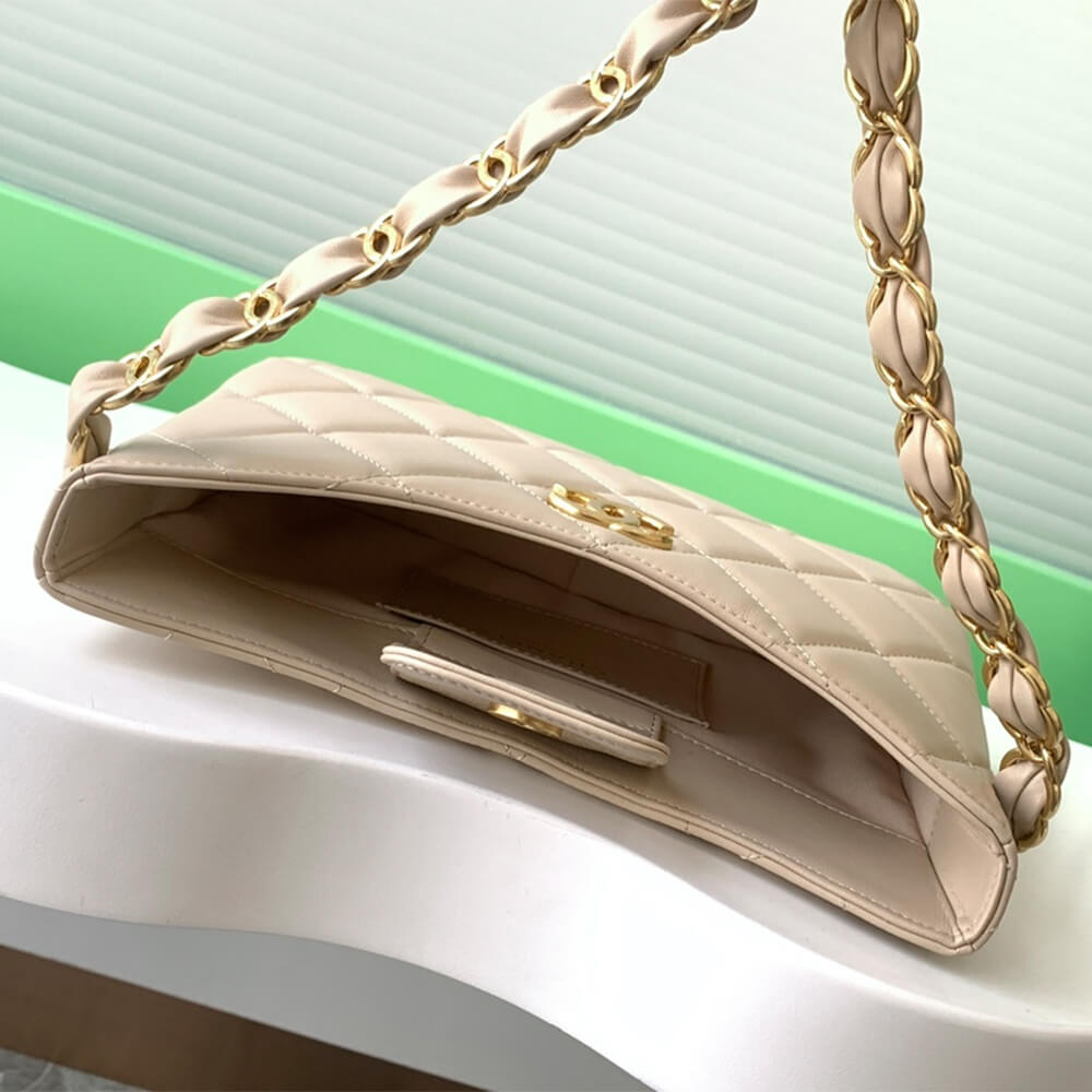 CHANEL Hippie Bag - Image 8